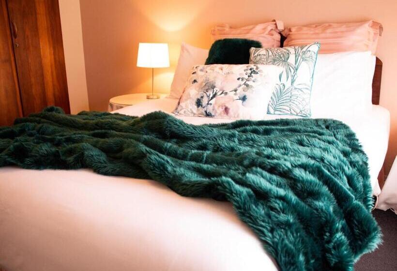 منزل 3 غرف نوم, Stanley Hotel & Apartments