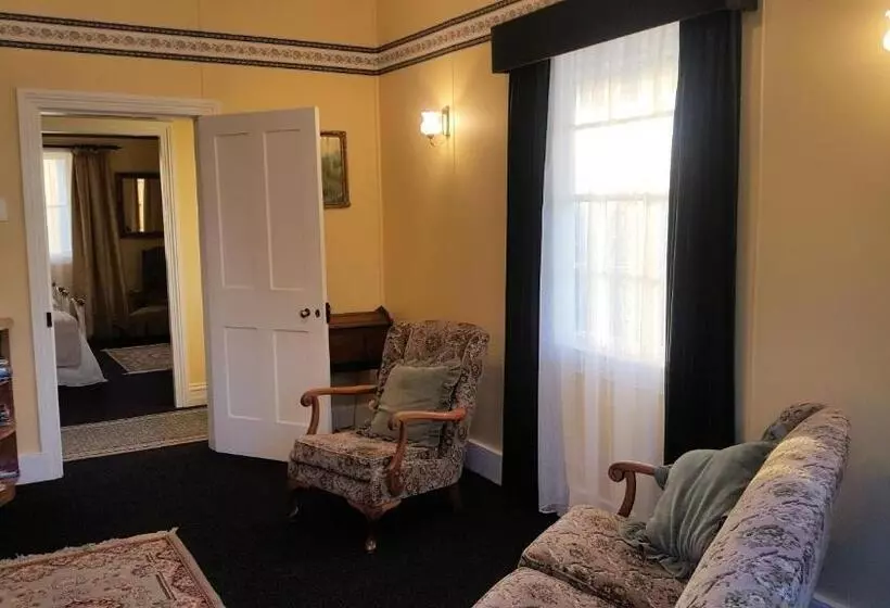 ４ベッドルームハウス, Stanley Hotel & Apartments