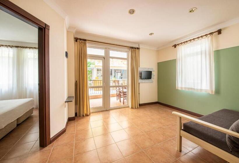 Appartamento Economy 1 Camera da Letto, Lantana Aparts