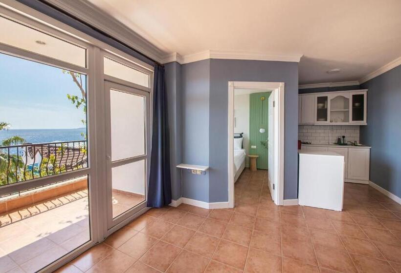 Appartamento Superiore 1 Camera da Letto Vista Mare, Lantana Aparts