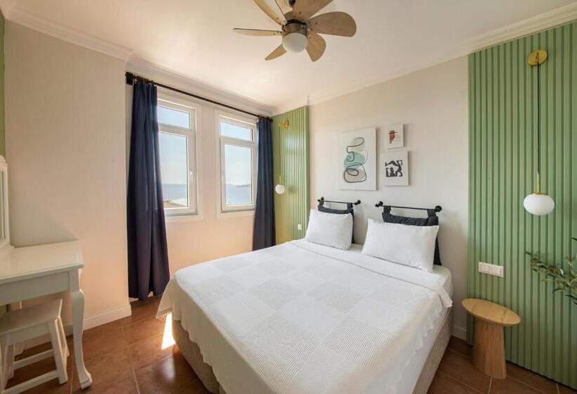 Appartamento Superiore 1 Camera da Letto Vista Mare, Lantana Aparts