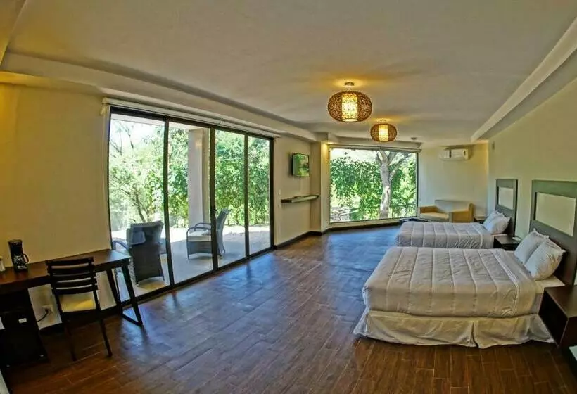 デラックスルーム, Nammbu Beach Front Bungalows