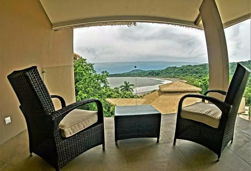 デラックスルーム, Nammbu Beach Front Bungalows