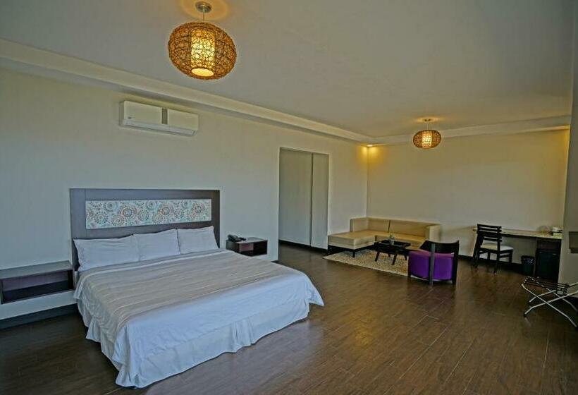Полулюкс, Nammbu Beach Front Bungalows