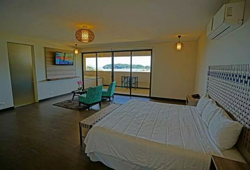 スイート, Nammbu Beach Front Bungalows