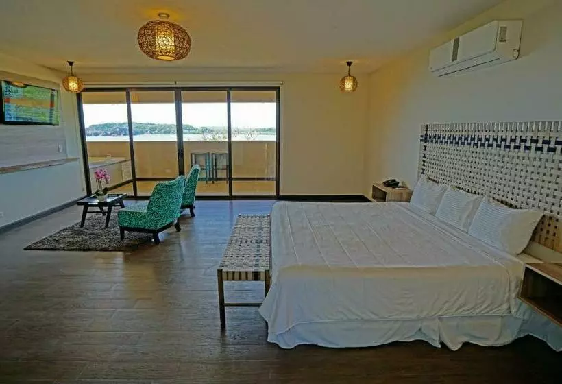 スイート, Nammbu Beach Front Bungalows
