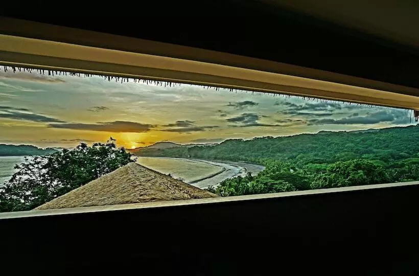オーシャンビュースイート, Nammbu Beach Front Bungalows