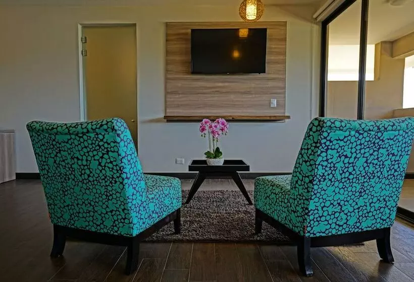オーシャンビュースイート, Nammbu Beach Front Bungalows