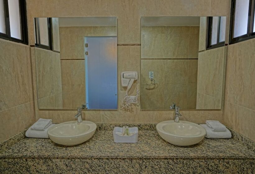 Люкс Вид на Море, Nammbu Beach Front Bungalows