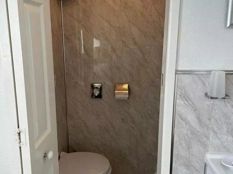 Cameră Standard, Babbacombe Palms