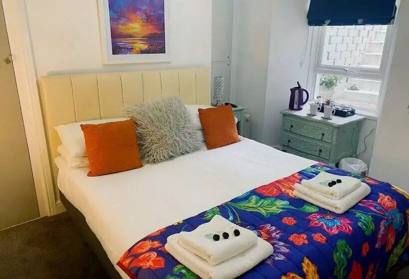 Cameră Standard, Babbacombe Palms