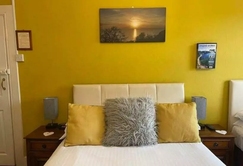 Cameră Familiară, Babbacombe Palms