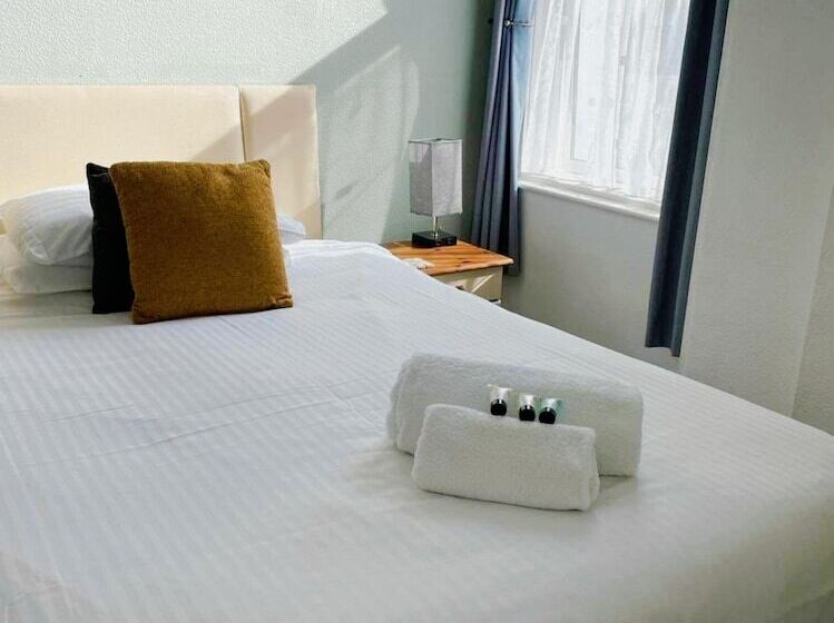 Quarto Estandar, Babbacombe Palms