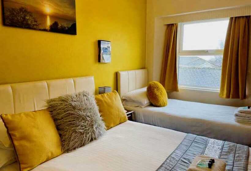 Quarto Familiar, Babbacombe Palms