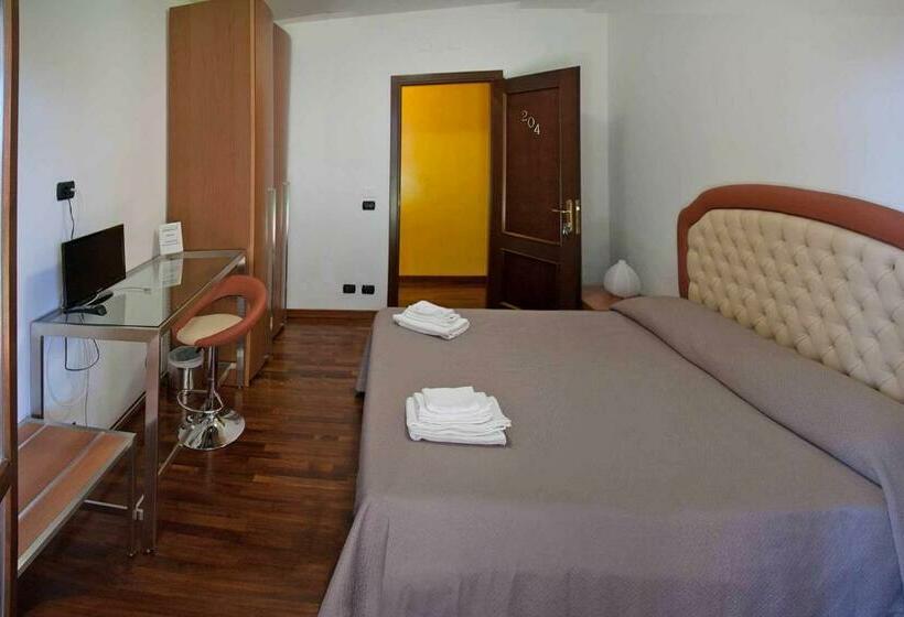 Номер Стандарт, La Fiera Guesthouse