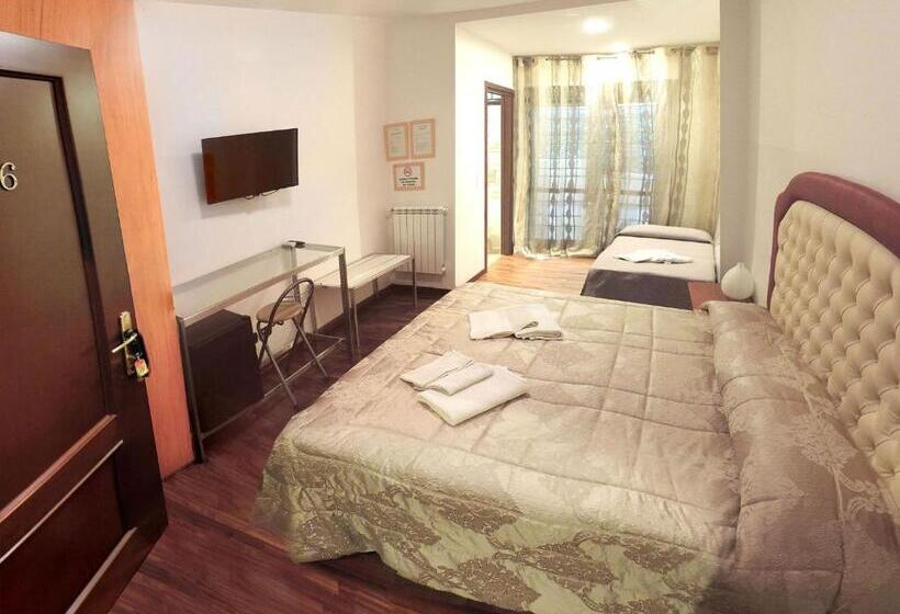 Номер Стандарт Трехместный, La Fiera Guesthouse