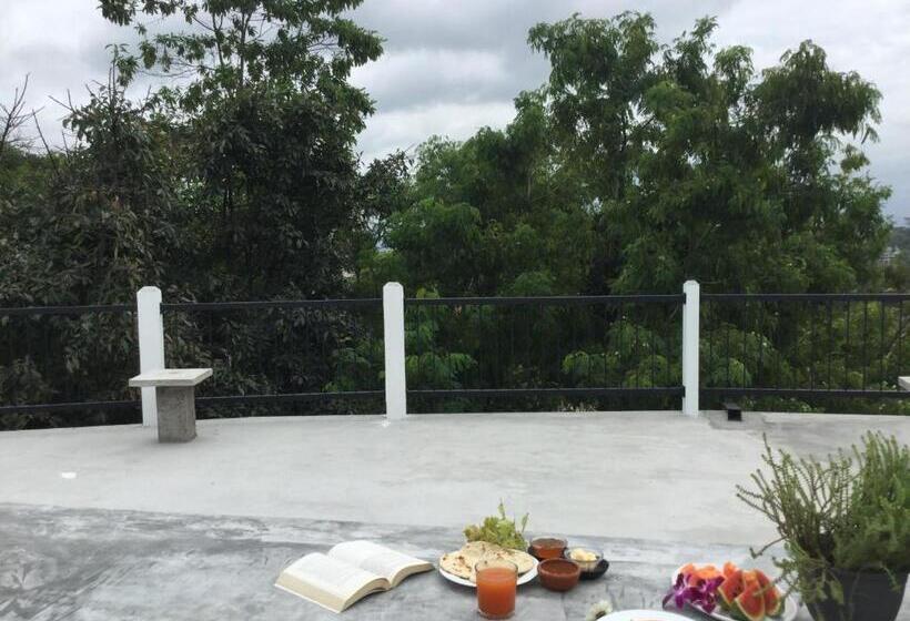 Habitación Deluxe, Hanthana House