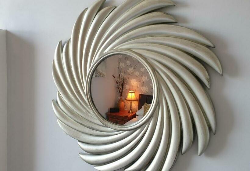 اتاق استاندارد با تخت بزرگ, The Collingdale Guest House