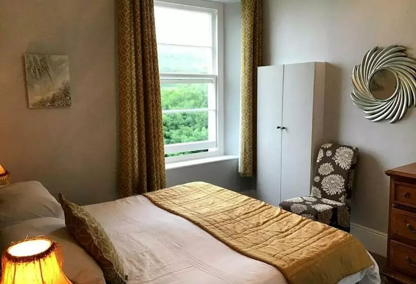 キングサイズベッドのスタンダードルーム, The Collingdale Guest House