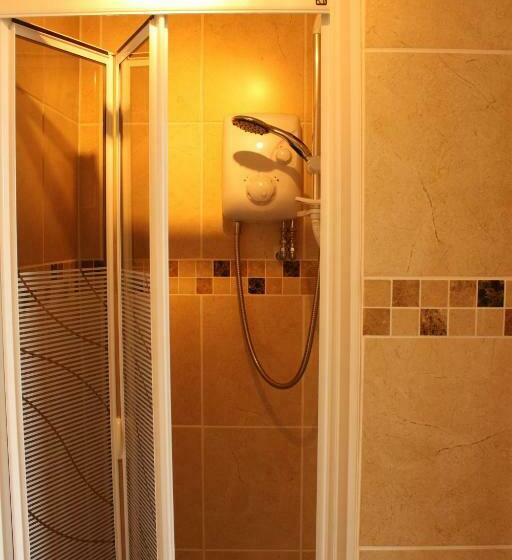 اتاق استاندارد با تخت بزرگ, The Collingdale Guest House