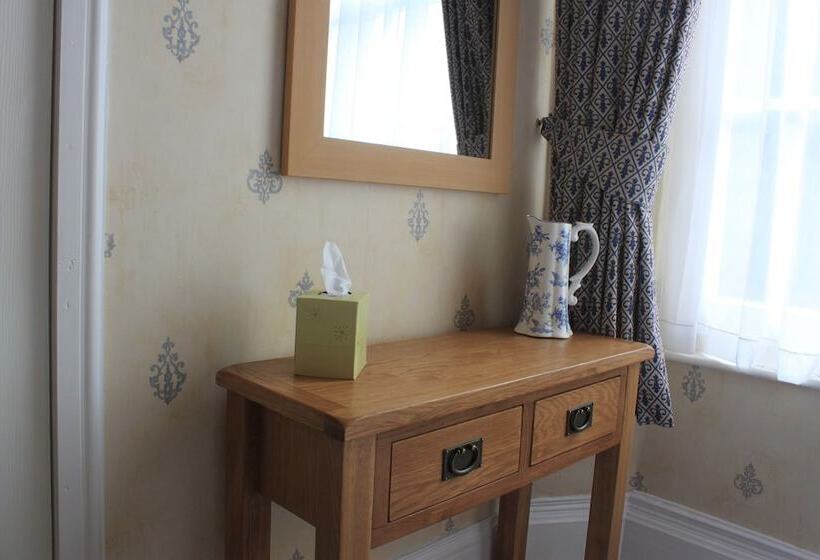 اتاق استاندارد با چشمانداز, The Collingdale Guest House