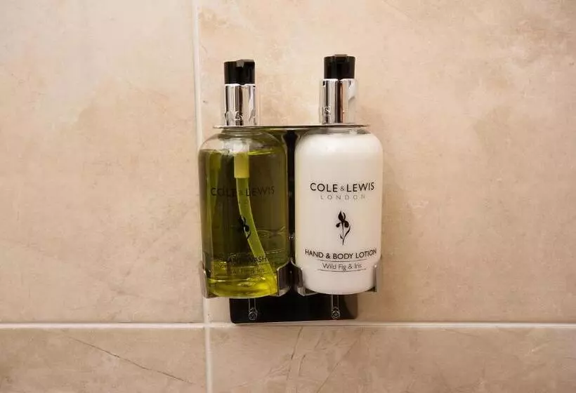 ファミリールーム, The Collingdale Guest House