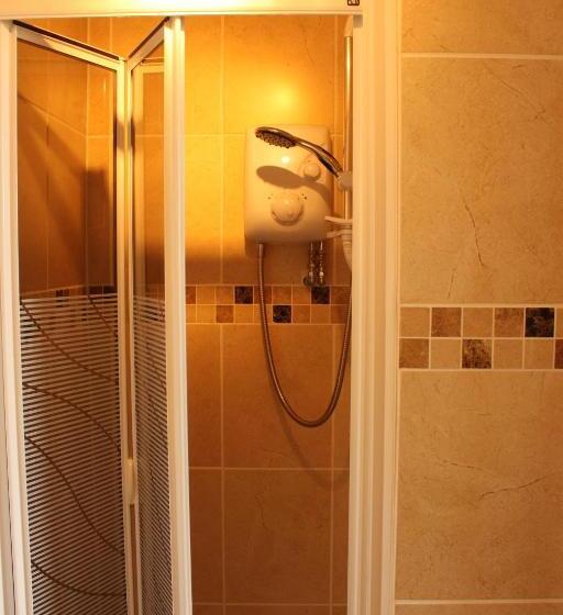 اتاق سوپریور با تخت بزرگ, The Collingdale Guest House