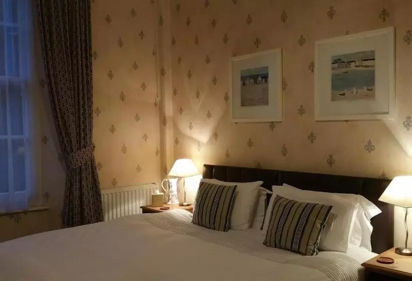 キングサイズベッドのスタンダードルーム, The Collingdale Guest House