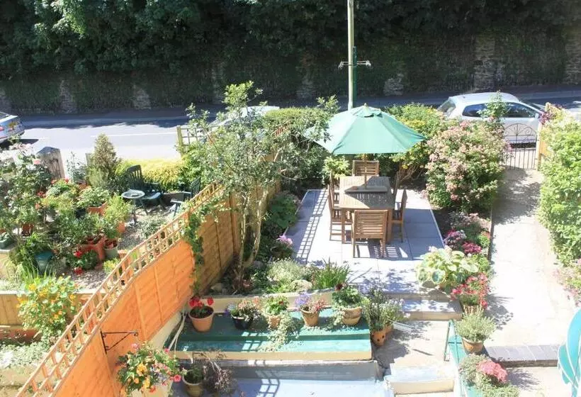 キングサイズベッドのスタンダードルーム, The Collingdale Guest House