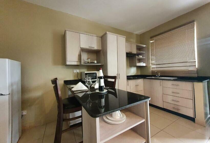 Lakosztály, Serendib Suites And Conference Center