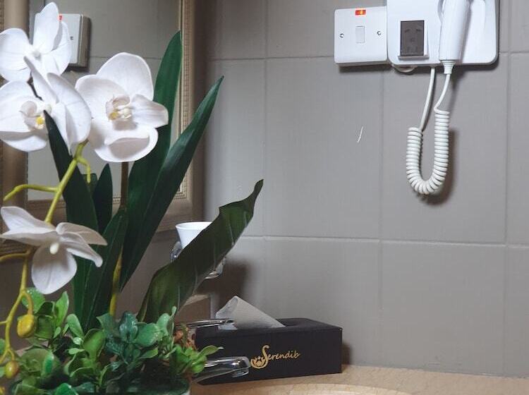 Lakosztály, Serendib Suites And Conference Center