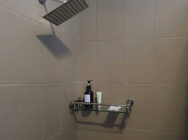 Lakosztály, Serendib Suites And Conference Center