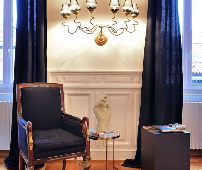 Executive Suite, Seven Historical Suites