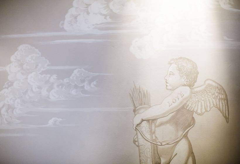 Executive Suite, Seven Historical Suites