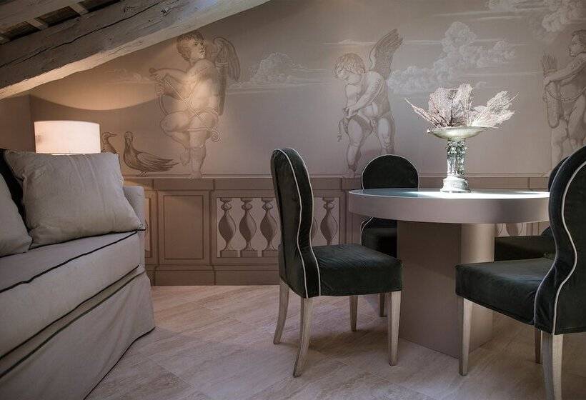 Executive Suite, Seven Historical Suites