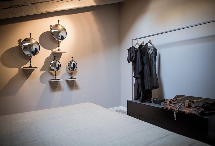 Premium Suite, Seven Historical Suites