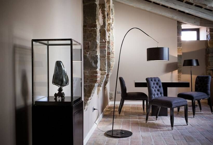 Premium Suite, Seven Historical Suites