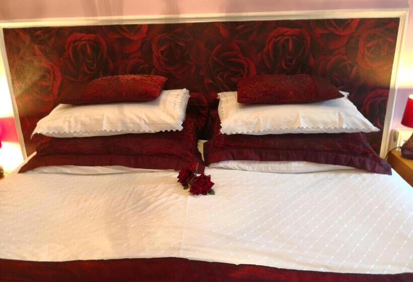 غرفة قياسية مع حمام خارجي, Arches B&b