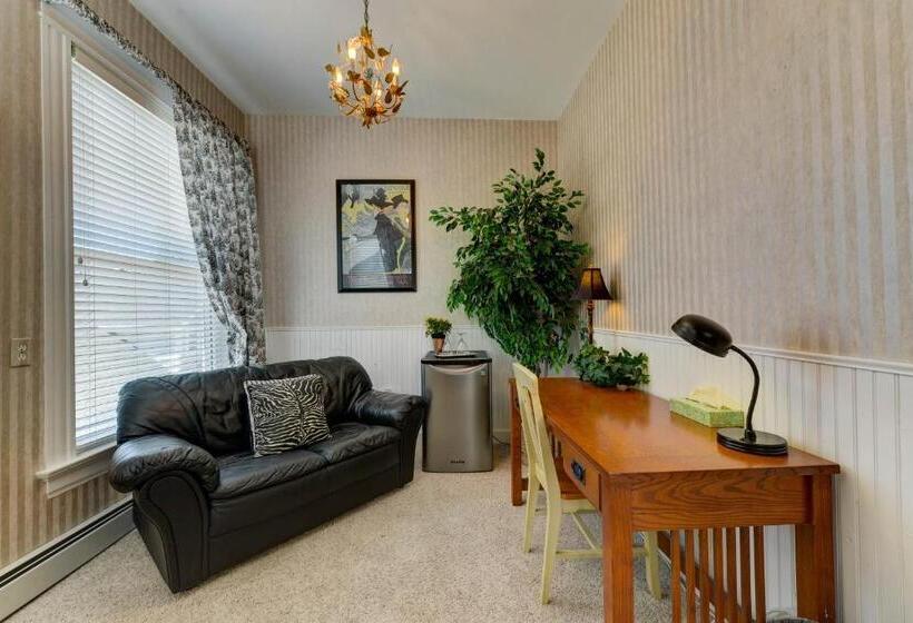 스위트 킹사이즈 침대, The St. Mary S Inn, Bed And Breakfast