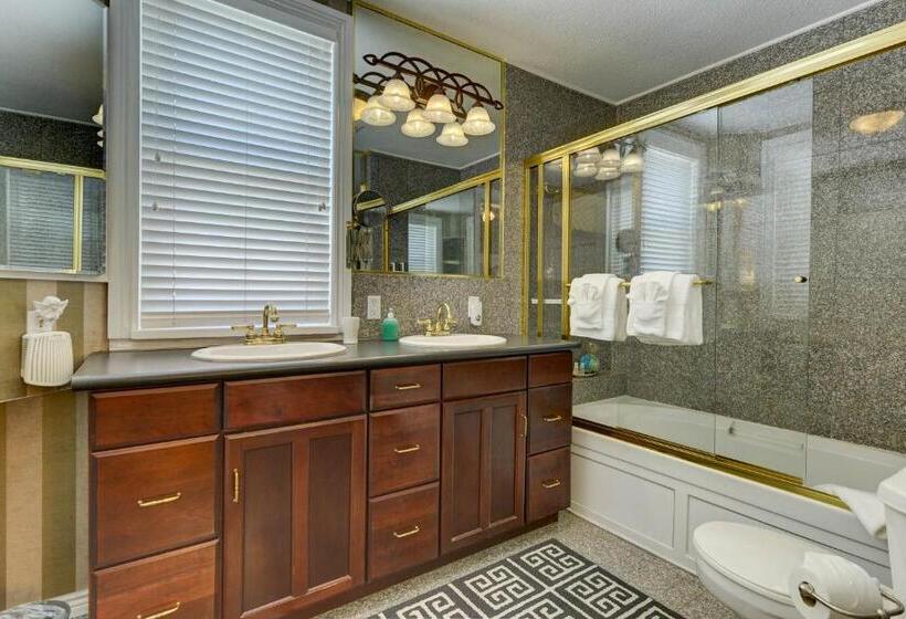 스탠다드 자쿠지 룸, The St. Mary S Inn, Bed And Breakfast