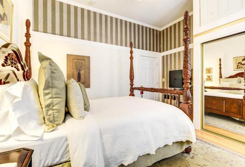 스탠다드 자쿠지 룸, The St. Mary S Inn, Bed And Breakfast