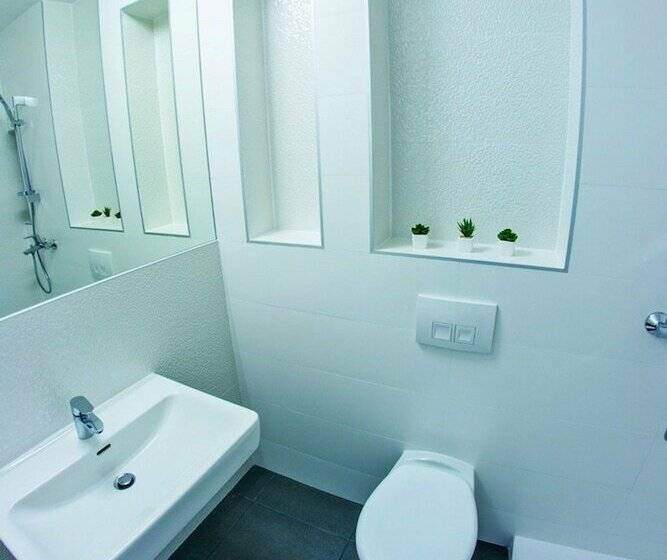 海の見えるスタンダードスタジオ, Villa Tamaris