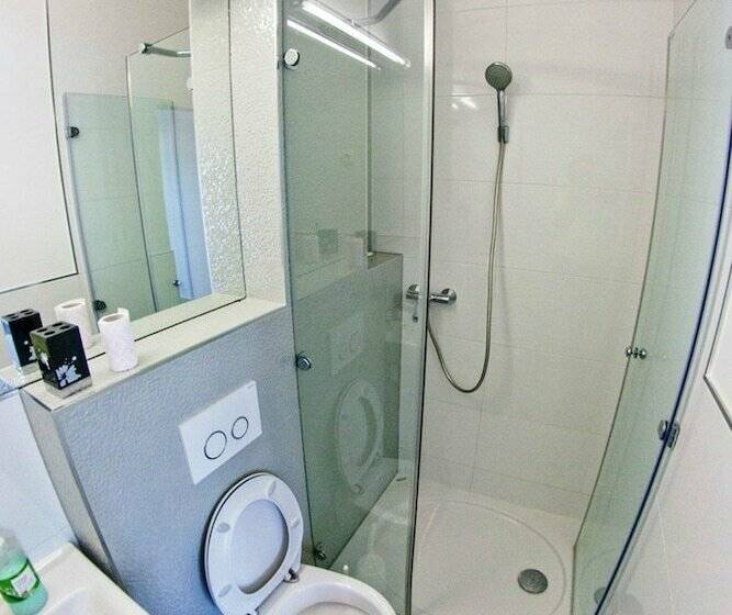 海の見えるスタンダードスタジオ, Villa Tamaris