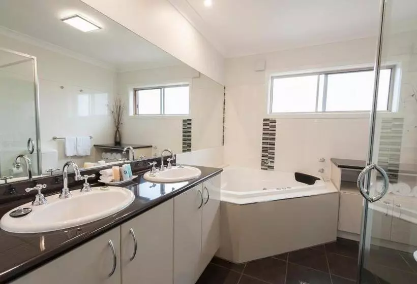 スイート, Wagga Rsl Club Motel