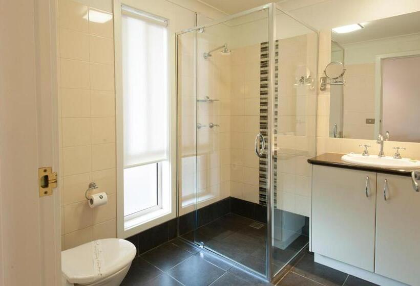 سوئیت با تخت بزرگ, Wagga Rsl Club Motel