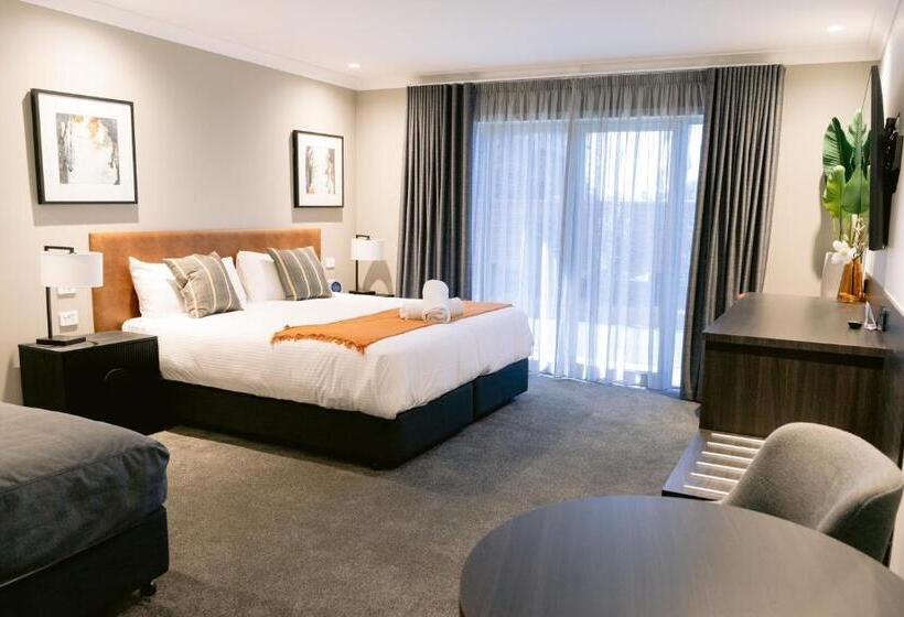 سوئیت با تخت بزرگ, Wagga Rsl Club Motel