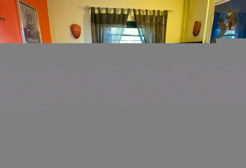 浴室共有ベーシックルーム, Ocean Island Inn | Backpackers | Suites