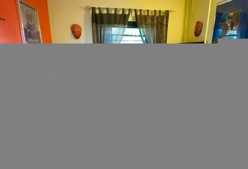 浴室共有ベーシックルーム, Ocean Island Inn | Backpackers | Suites