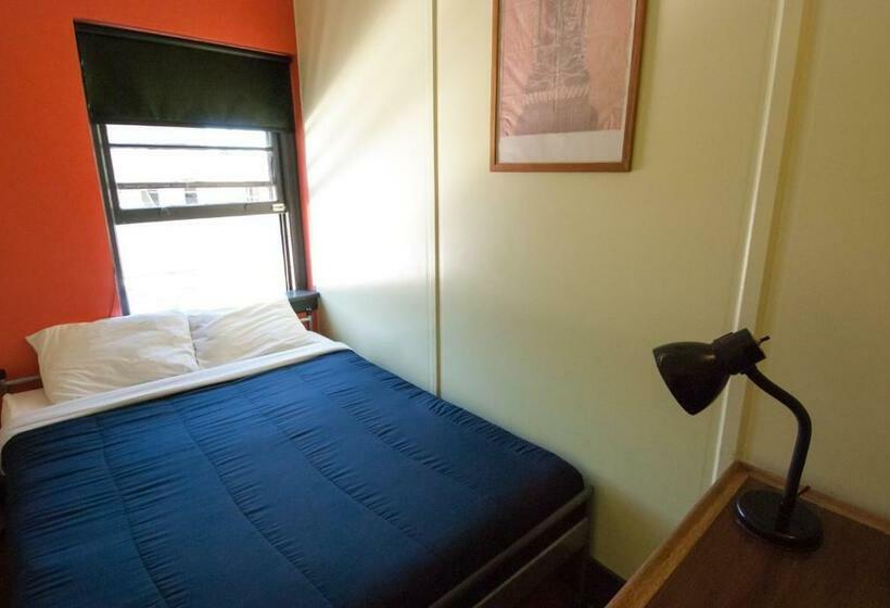 Номер Базовый Совметсный Санузел, Ocean Island Inn | Backpackers | Suites