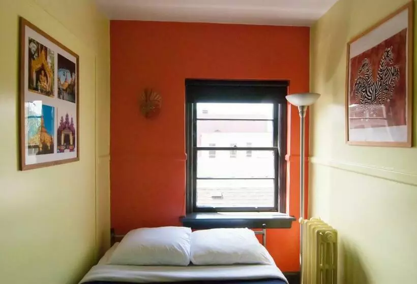 浴室共有ベーシックルーム, Ocean Island Inn | Backpackers | Suites